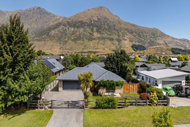 Photo of property in 14 Erskine Street, Lake Hayes, Queenstown, 9304
