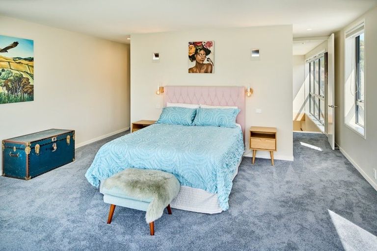 Photo of property in 31 Pendennis Point, Camborne, Porirua, 5026