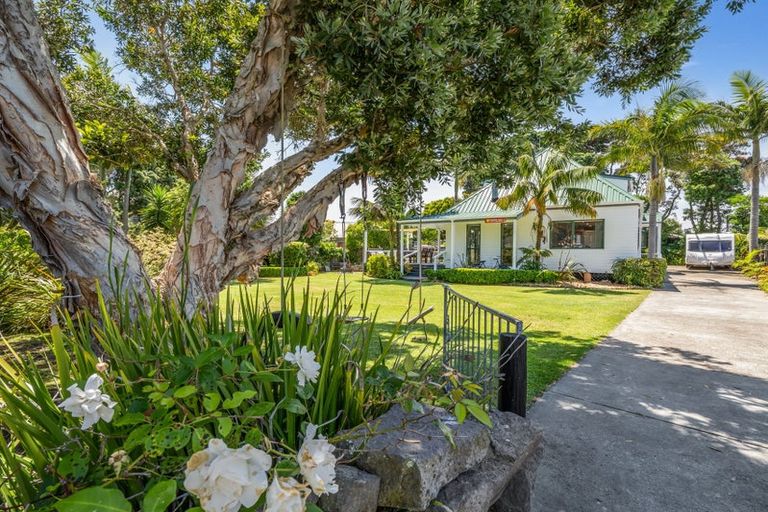 Photo of property in 11 Ohiwa Parade, Ohope, 3121