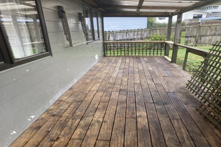 Photo of property in 2/67 Sunvue Road, Glen Eden, Auckland, 0602