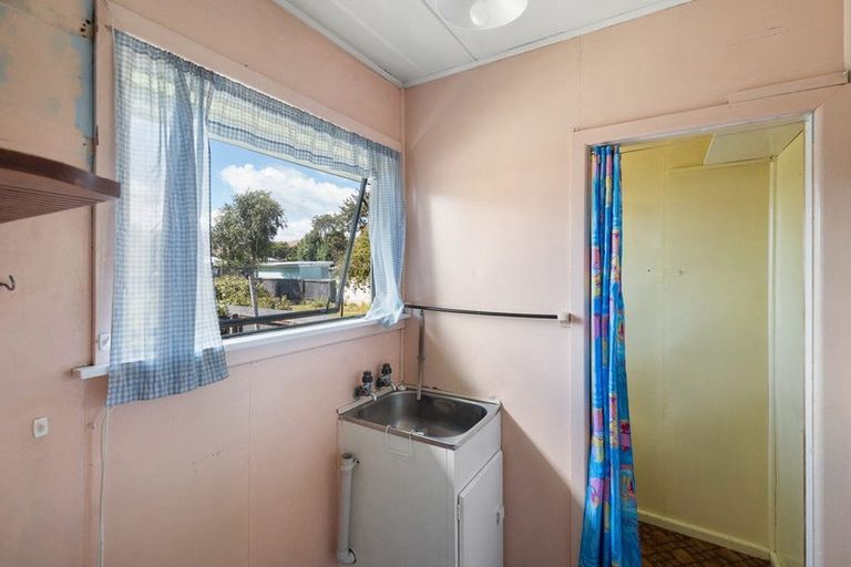 Photo of property in 76 Mackworth Street, Woolston, Christchurch, 8062