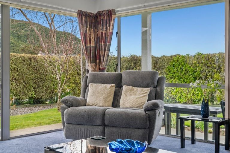 Photo of property in 26 Ranui Street, Waikawa, Picton, 7220