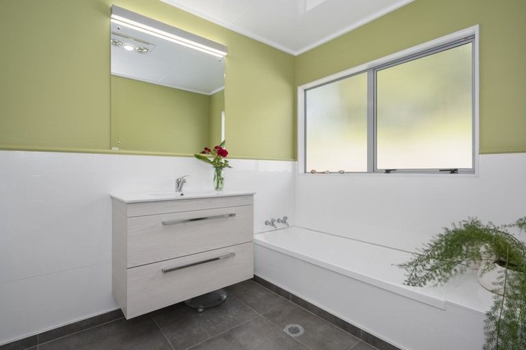 Photo of property in 246 Waitaha Road, Welcome Bay, Tauranga, 3112