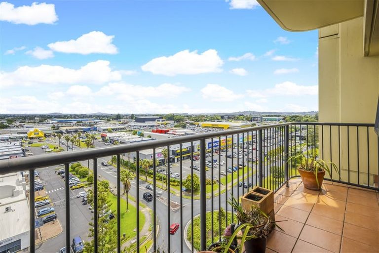 Photo of property in The Rennaissance, 10e/18 Ronwood Avenue, Manukau, Auckland, 2104