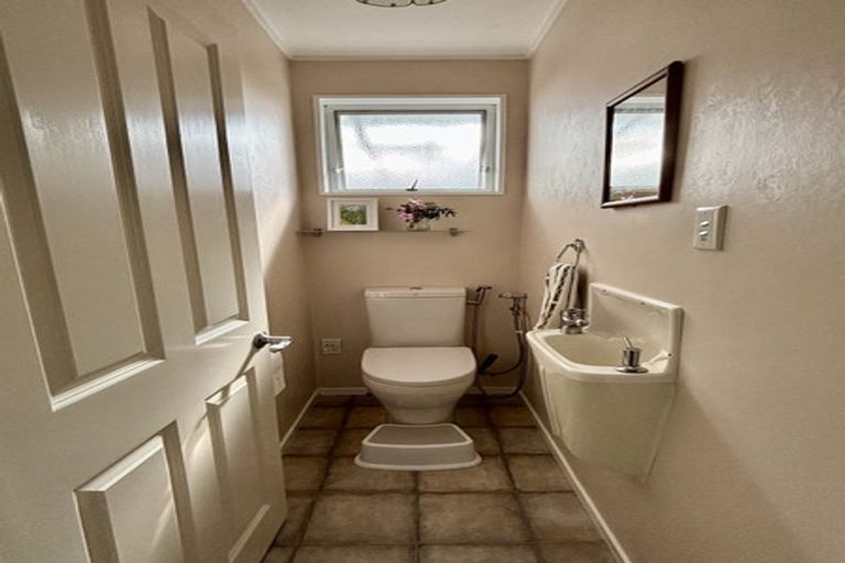 Photo of property in 11 Malaghan Grove, Johnsonville, Wellington, 6037