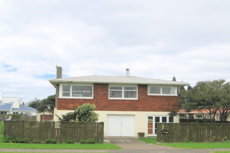 Photo of property in 61 Tawa Street, Mount Maunganui, 3116
