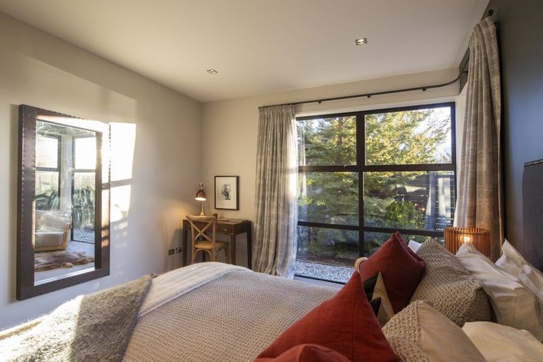 Photo of property in 8 Buckler Court, Jacks Point, Queenstown, 9371