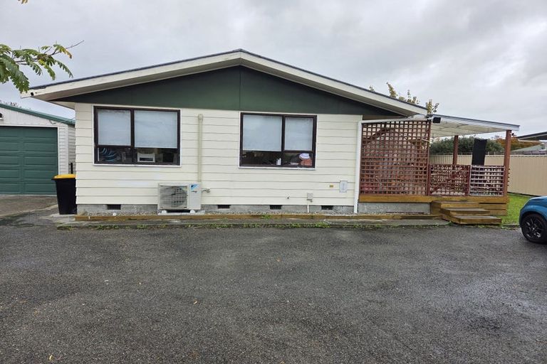 Photo of property in 13 Alton Grove, Masterton, 5810