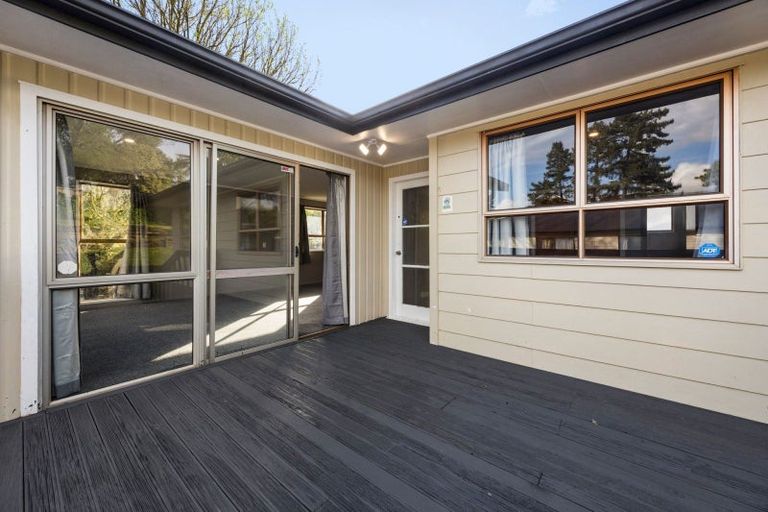 Photo of property in 15 Splitt Avenue, Glenview, Hamilton, 3206