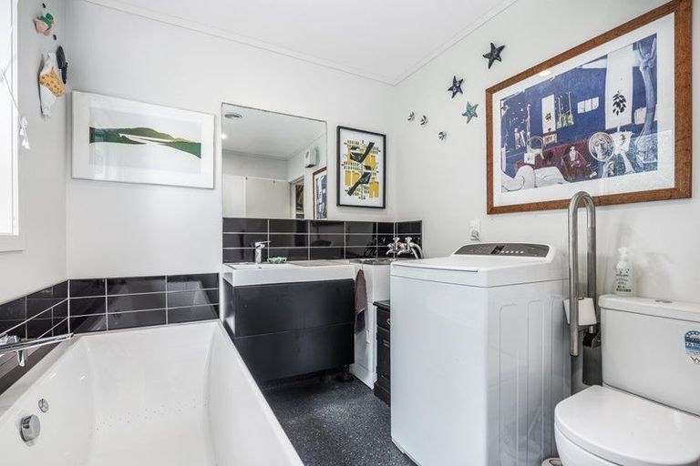 Photo of property in 63 Ames Street, Paekakariki, 5034