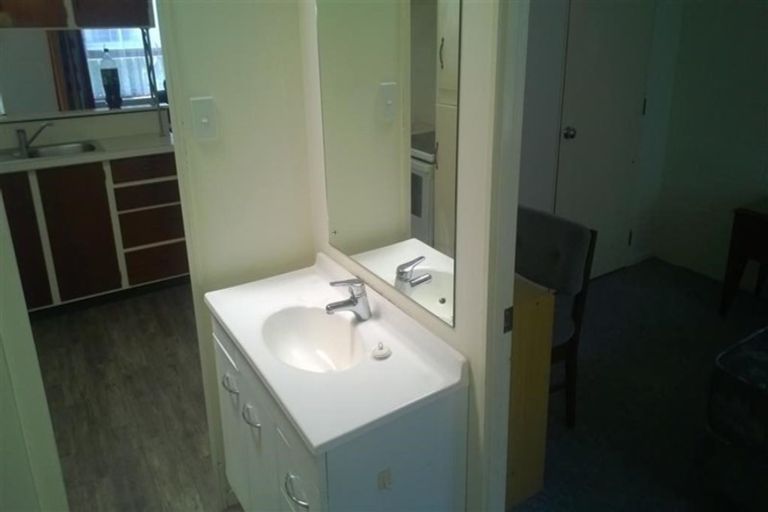 Photo of property in 2 Don Croot Street, Morningside, Auckland, 1021