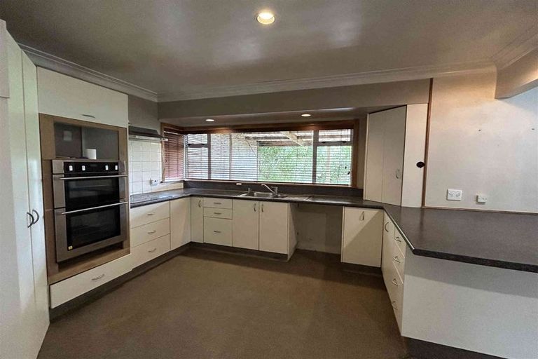 Photo of property in 58 Taikata Road, Te Atatu Peninsula, Auckland, 0610