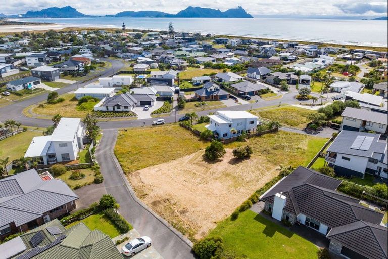 Photo of property in 20 Kihi Place, Ruakaka, 0116
