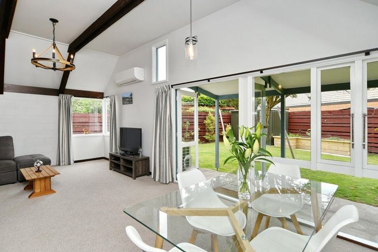 Photo of property in 2/4 Egmont Place, Bishopdale, Christchurch, 8051