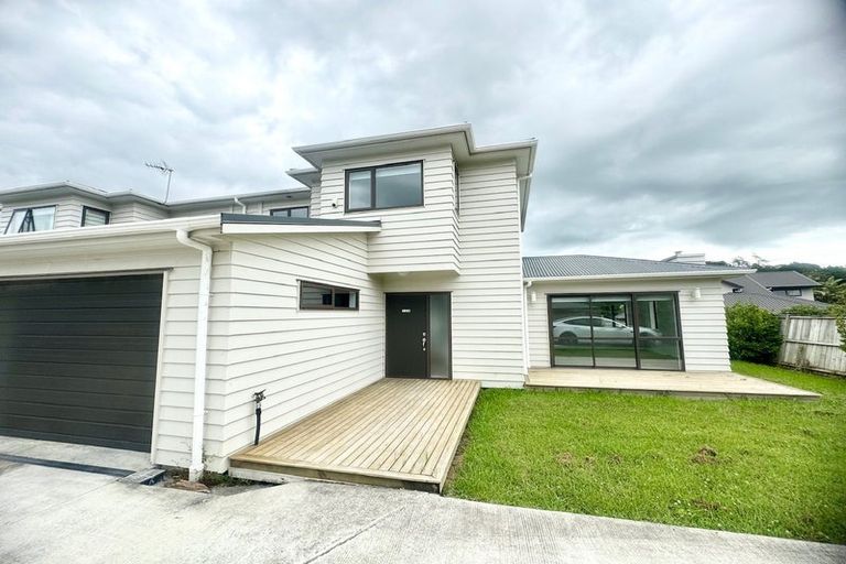 Photo of property in 12b The Avenue, Albany, Auckland, 0632