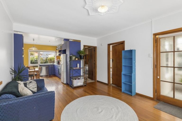 Photo of property in 33 East Street, Petone, Lower Hutt, 5012