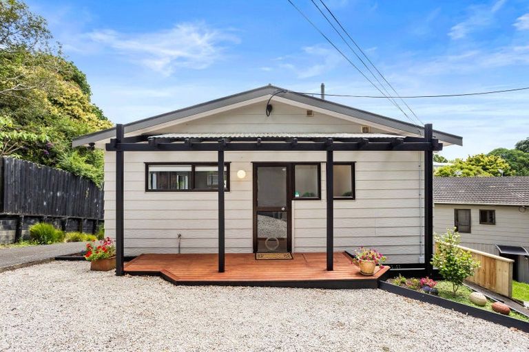 Photo of property in 2/30 Fordham Street, Beach Haven, Auckland, 0626