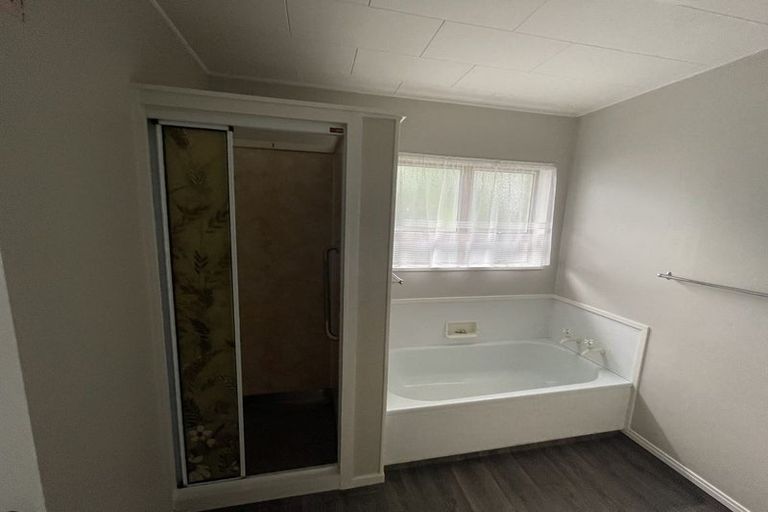 Photo of property in 2/1003 Heretaunga Street East, Parkvale, Hastings, 4122