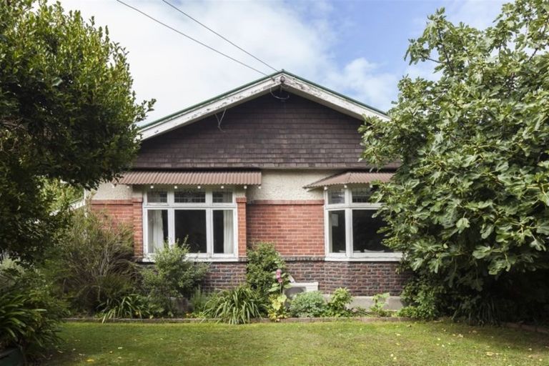 Photo of property in 26 Gamblins Road, Saint Martins, Christchurch, 8022