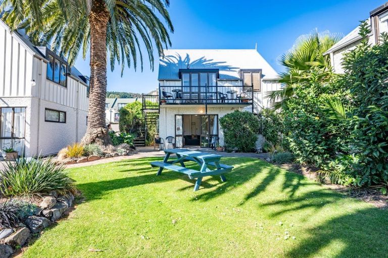 Photo of property in 4d Aubrey Street, Akaroa, 7520