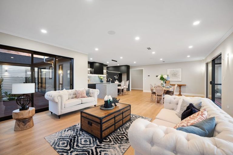 Photo of property in 56 Kewa Road, Albany Heights, Auckland, 0632