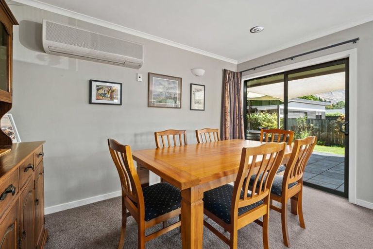 Photo of property in 19 Stonebrook Drive, Wanaka, 9305