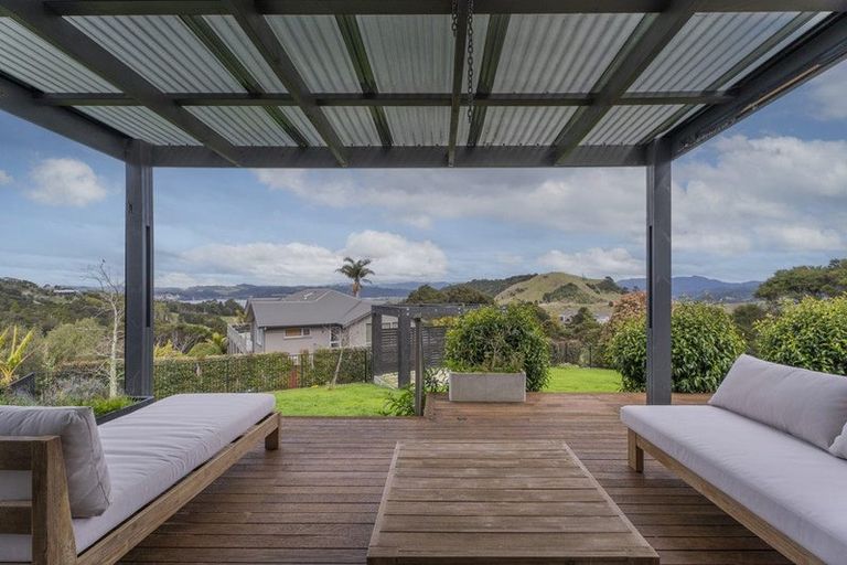 Photo of property in 50 Tarapatiki Drive, Whitianga, 3510