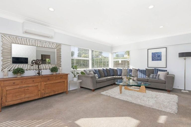 Photo of property in 29 Bert Wilson Place, Cockle Bay, Auckland, 2014