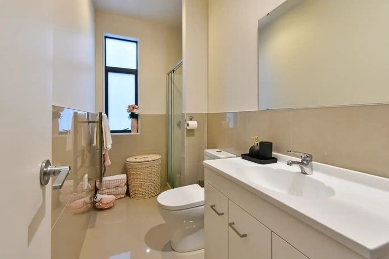 Photo of property in 69 Battalion Drive, Papakura, 2110