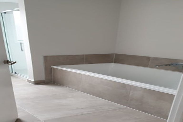 Photo of property in 25 Pukewhero Rise, Westgate, Auckland, 0614