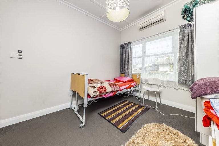 Photo of property in 308 Massey Road, Mangere East, Auckland, 2024