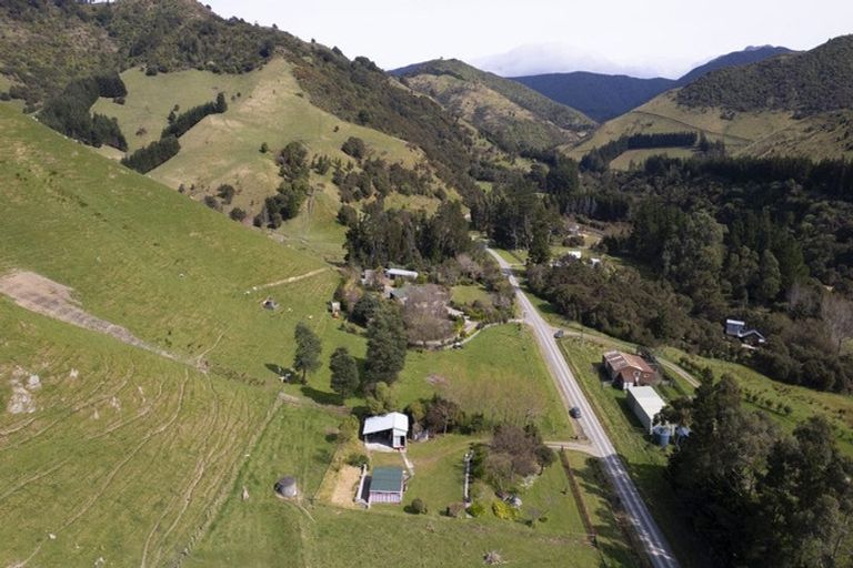 Photo of property in 727 Mikimiki Road, Mikimiki, Masterton, 5881