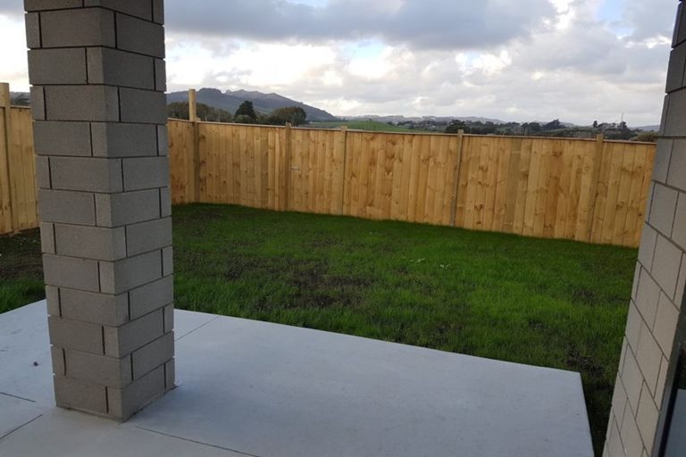 Photo of property in 19 Gibboney Place, Pokeno, 2402