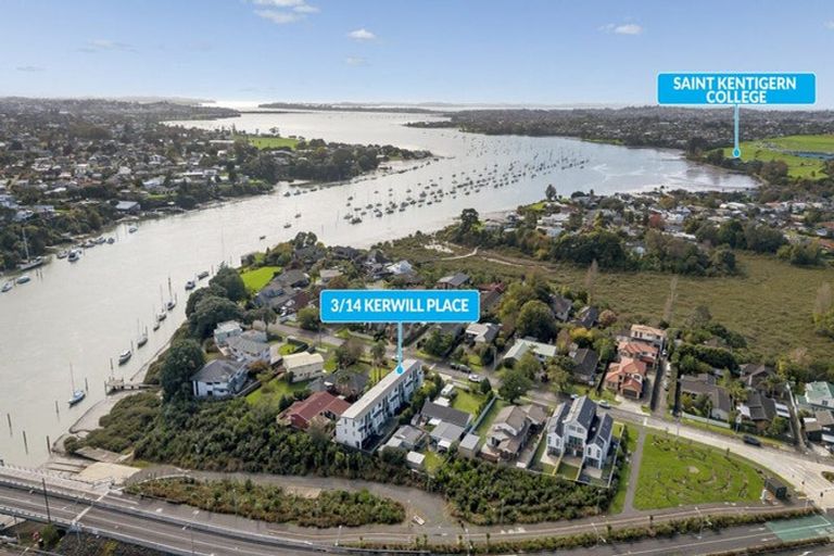 Photo of property in 3/14 Kerswill Place, Pakuranga, Auckland, 2010