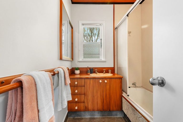 Photo of property in 24 Duncan Street, Tawa, Wellington, 5028