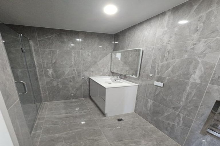 Photo of property in 5b Menen Place, Manurewa, Auckland, 2105