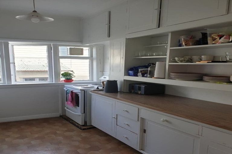 Photo of property in 1/57 Hawker Street, Mount Victoria, Wellington, 6011