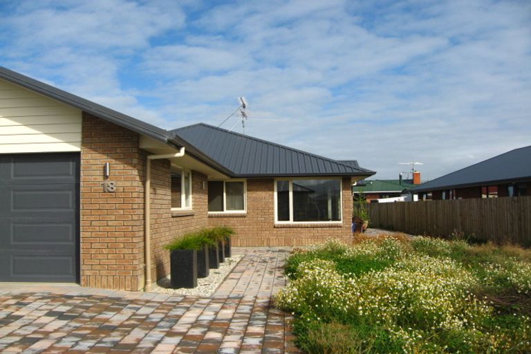 Photo of property in 18 Kura Place, Mosgiel, 9024