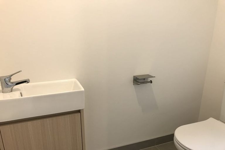 Photo of property in 12 Whai Hua Lane, Mangere Bridge, Auckland, 2022