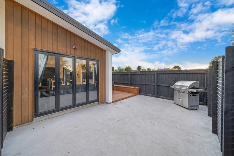 Photo of property in 214 Burwood Road, Burwood, Christchurch, 8083