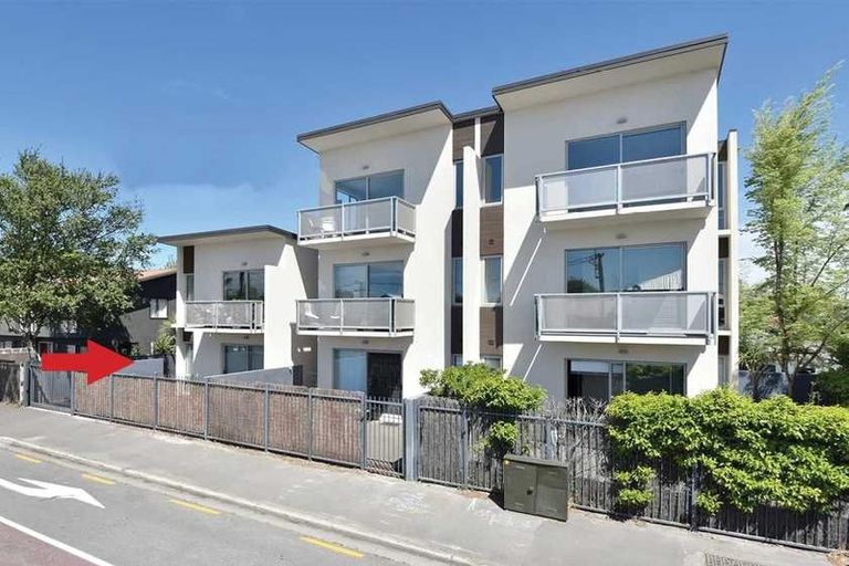 Photo of property in 3/318 Barbadoes Street, Christchurch Central, Christchurch, 8011