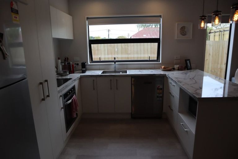 Photo of property in 1/22 Grove Road, Addington, Christchurch, 8024