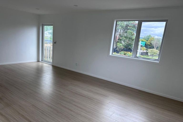 Photo of property in 287 Glengarry Road, Glen Eden, Auckland, 0602