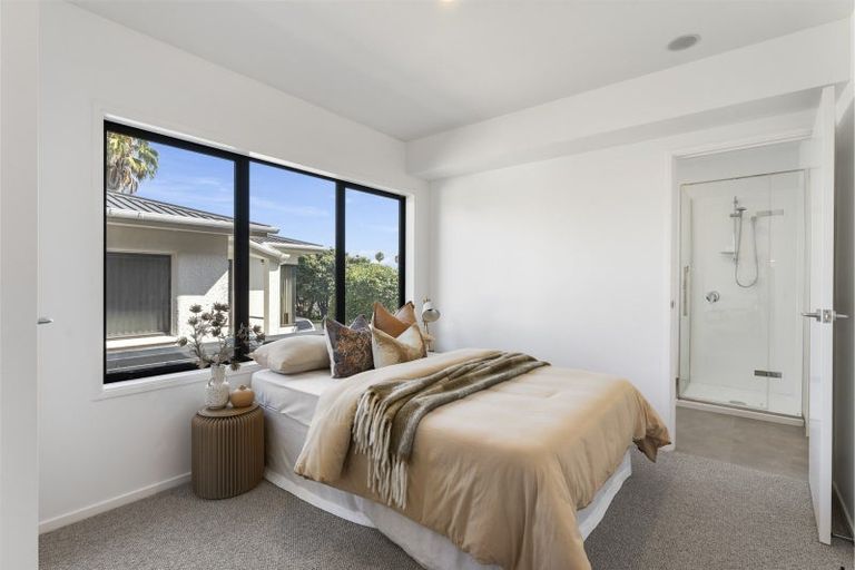 Photo of property in 10/29 May Street, Mount Maunganui, 3116