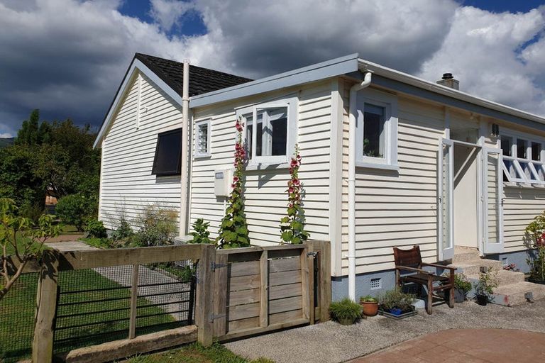 Photo of property in 11 Follis Street, Te Aroha, 3320