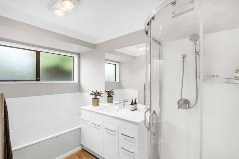 Photo of property in 12 Mchaffies Place, Wainoni, Christchurch, 8061