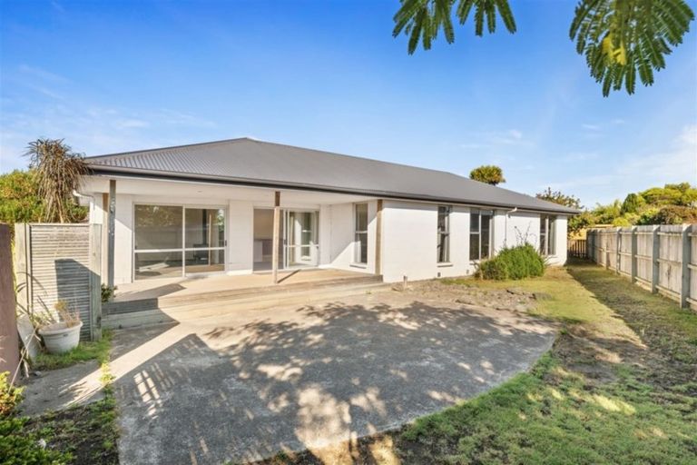 Photo of property in 18 Inverell Place, North New Brighton, Christchurch, 8083