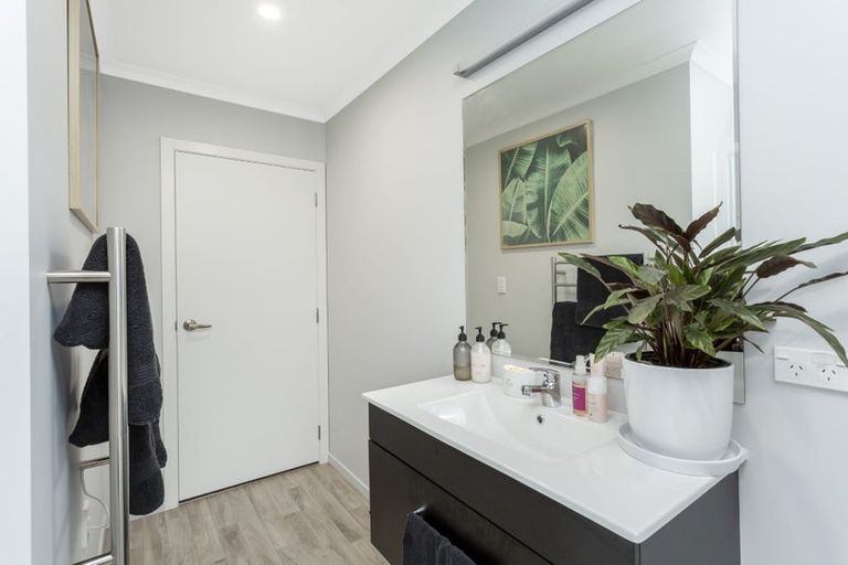 Photo of property in 53 Owhiro Avenue, Mosgiel, 9024