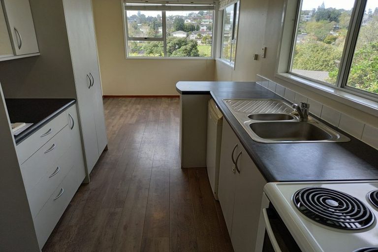 Photo of property in 13 Cranston Street, Torbay, Auckland, 0632