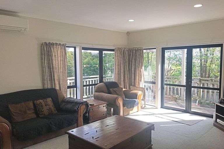 Photo of property in 1/54 Simmental Crescent, Somerville, Auckland, 2014